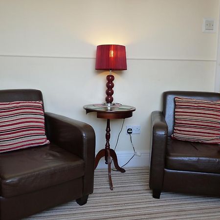 Cornerways Guest House Лландидно Екстер'єр фото