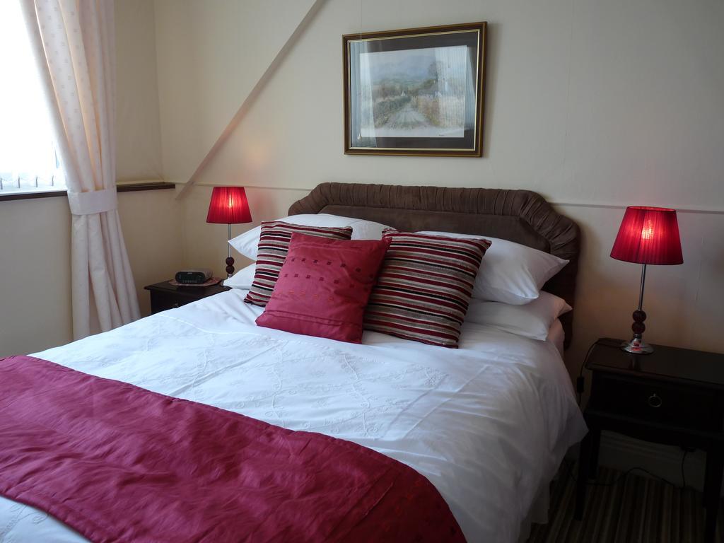 Cornerways Guest House Лландидно Екстер'єр фото