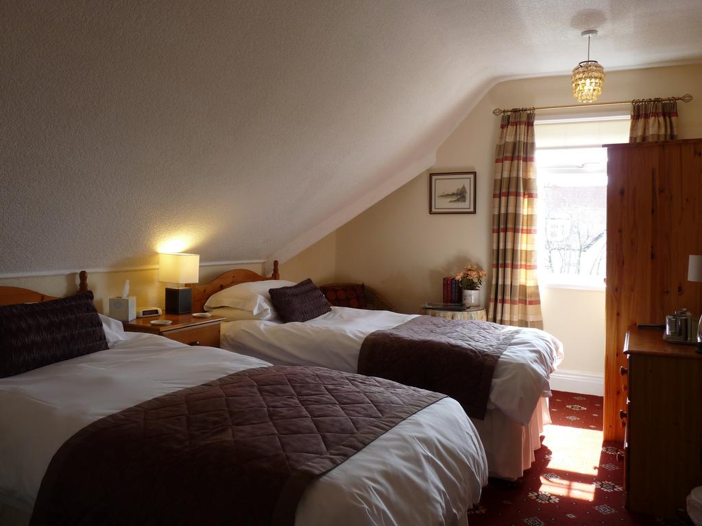 Cornerways Guest House Лландидно Екстер'єр фото