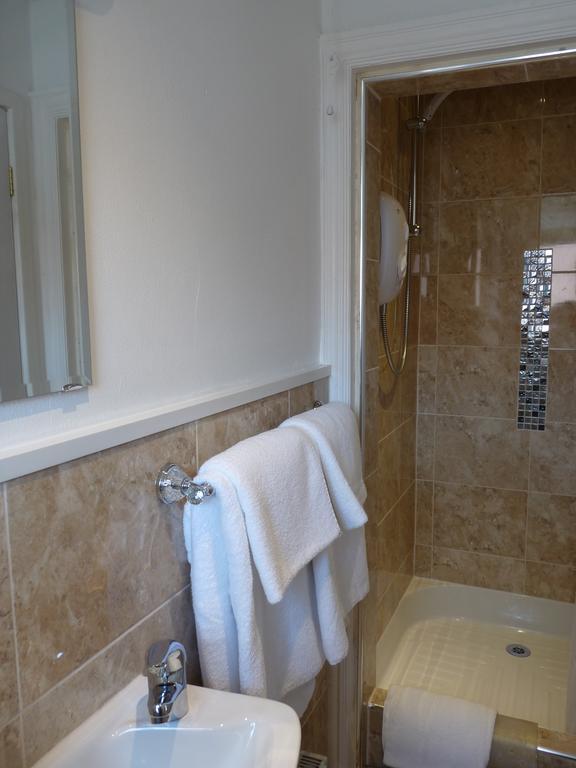 Cornerways Guest House Лландидно Екстер'єр фото