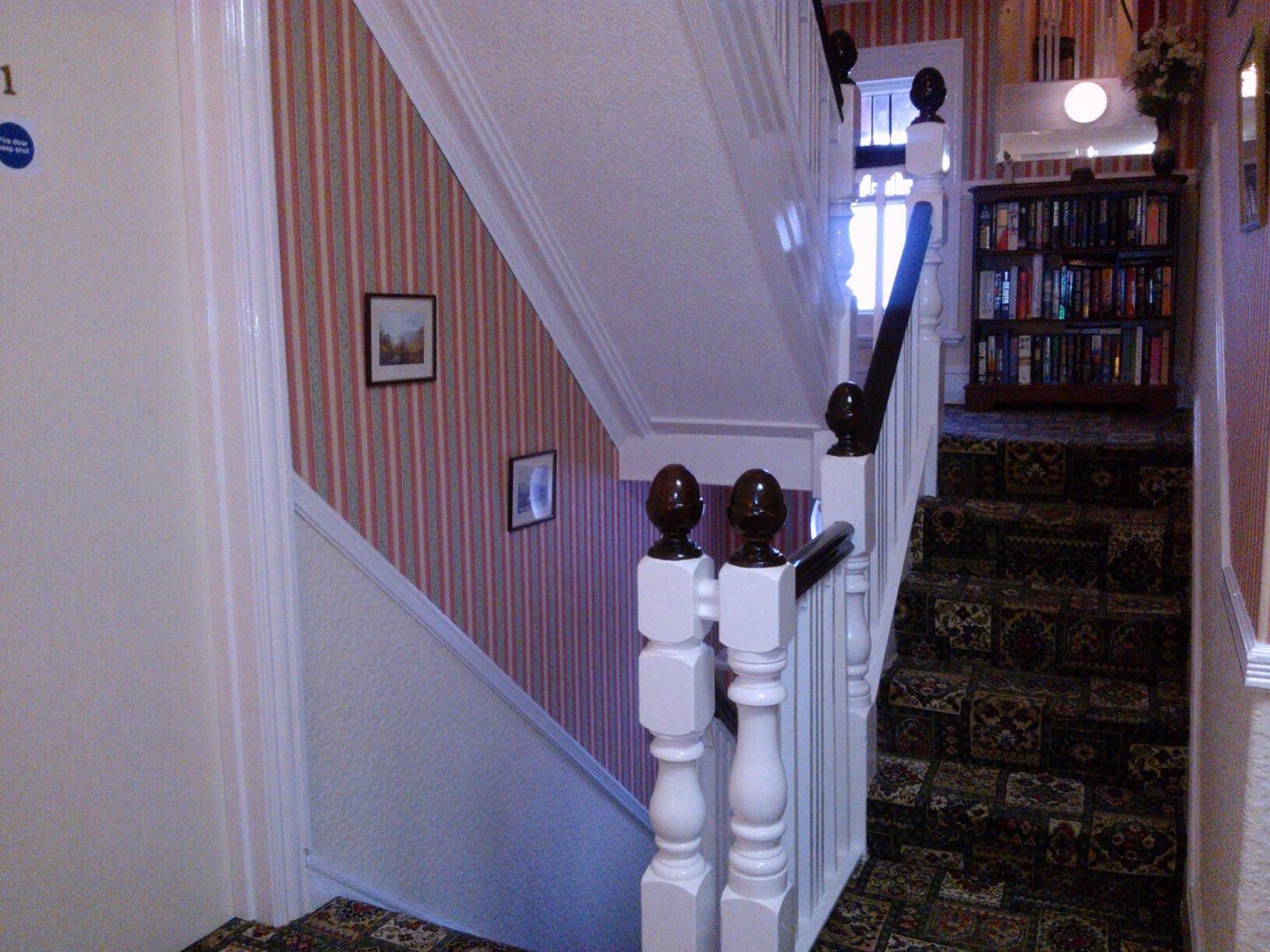 Cornerways Guest House Лландидно Екстер'єр фото